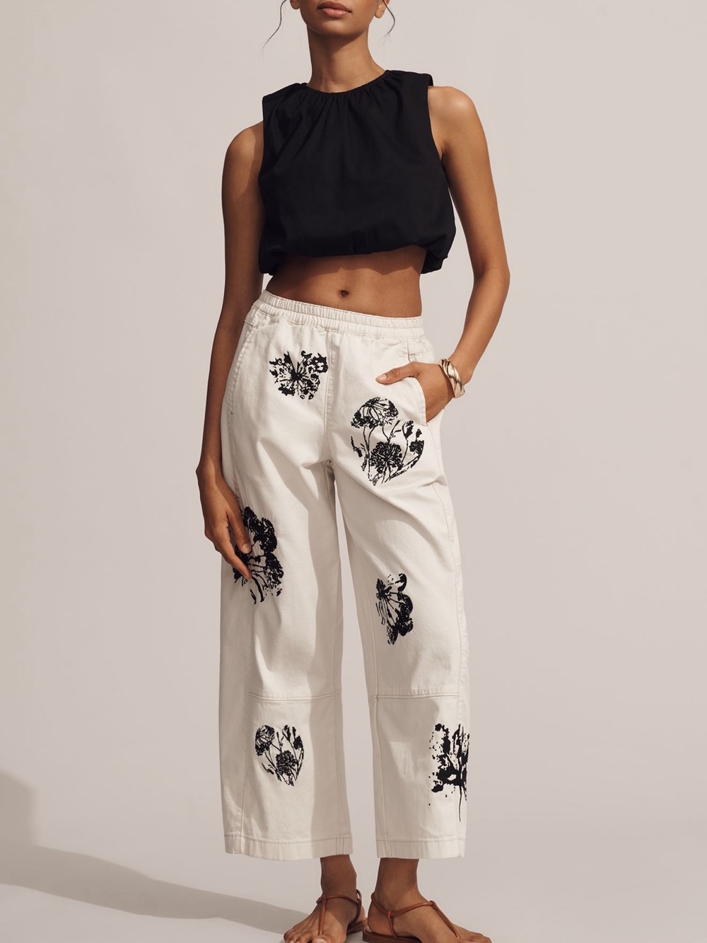 Pilcro Izzie Pull On Barrel pants.
